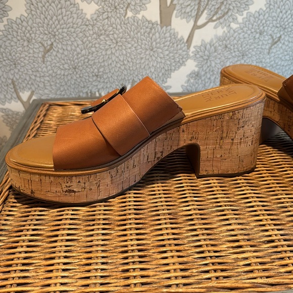 Naturalizer platforms - Picture 2 of 6